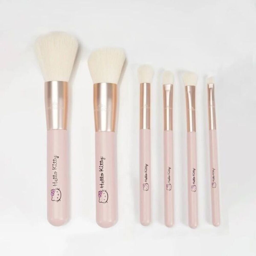 Hello Kitty® "The Core" 6-PC BRUSH SET